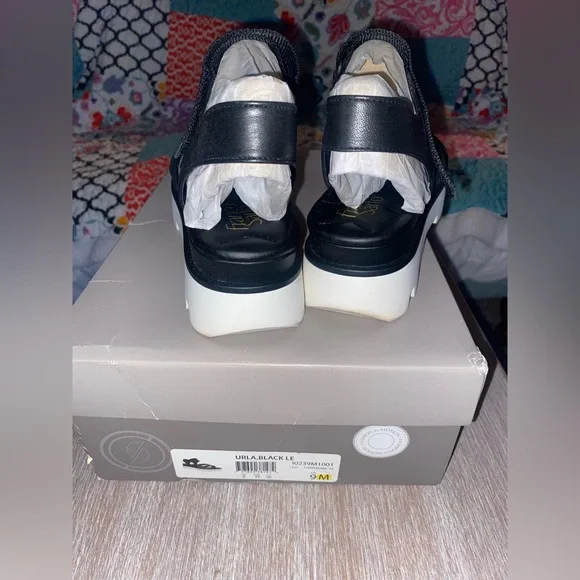 Franco Sarto Urla Leather Sport Sandal - Picture 13 of 16